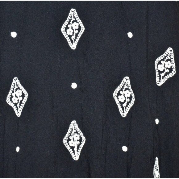 Entro Black Sleeveless A-Line Mini Dress L Floral Cream Embroidery High Neckline - Picture 4 of 13